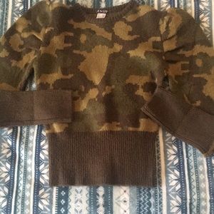 VENUS Camo Sweater SM